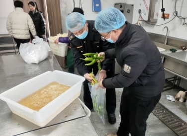 护航开学“第一餐” 上饶市广丰区市场监督管理局开展校园食品安全专项抽检工作